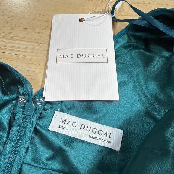 Mac Duggal NWT Teal Chiffon Ruched Tiered Puff Sleeve A Line Maxi Dress Size 6 - Picture 4 of 8